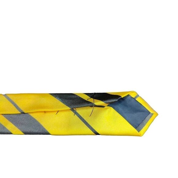 Harry Potter License Hufflepuff Tie - Picture 6 of 6
